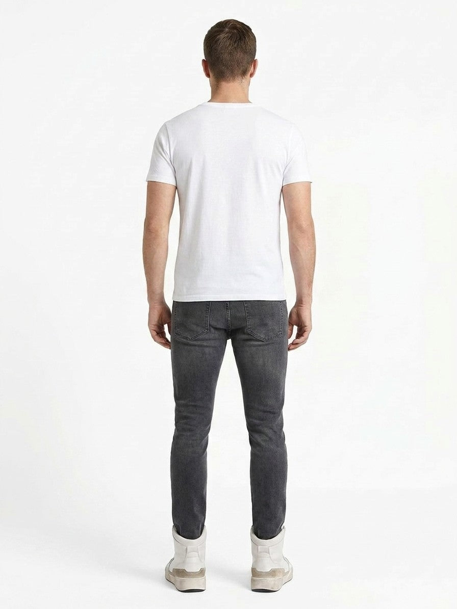 BK037320H001N20WH_model_back.jpg