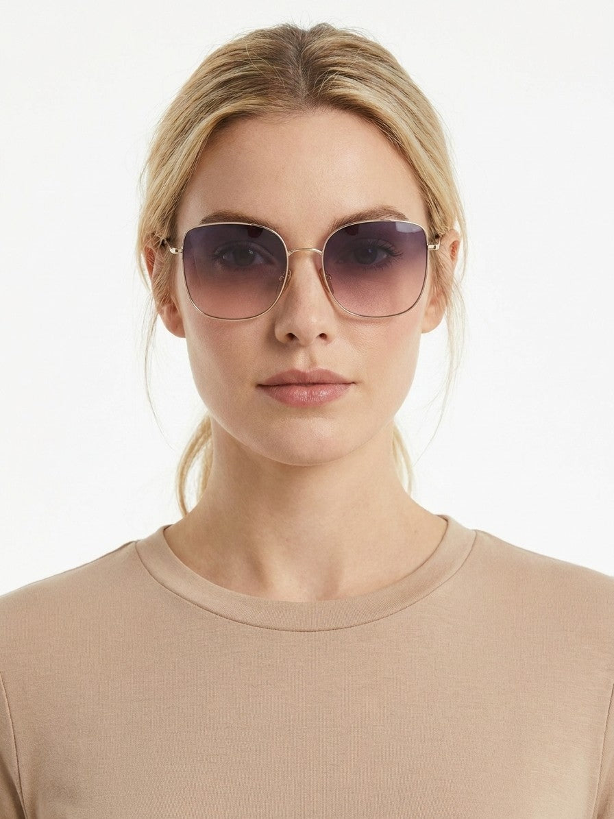 IM0014S0M003L000FF_model_front.jpg