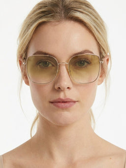 IM0014S0M003L00106_model_front.jpg