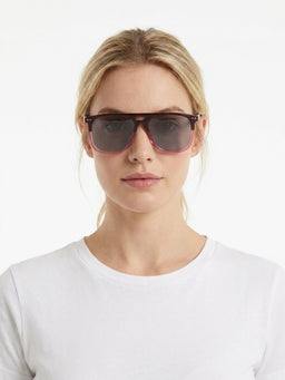 IM001NS0M001LLHFU1_model_front.jpg