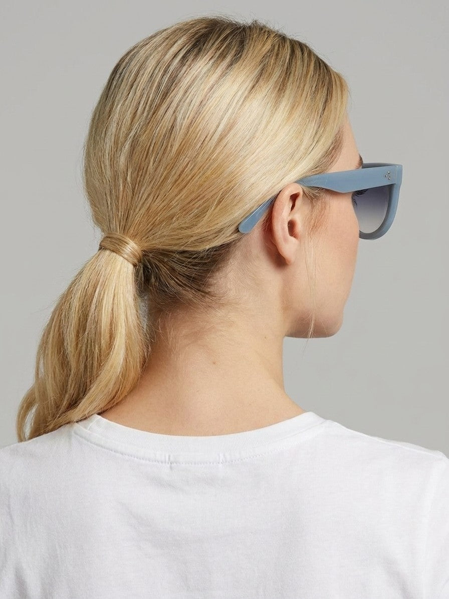 IM0075S0M001LMVU08_model_back.jpg