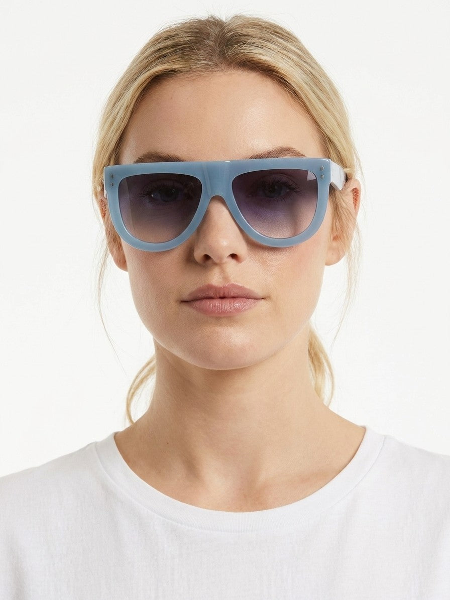 IM0075S0M001LMVU08_model_front.jpg