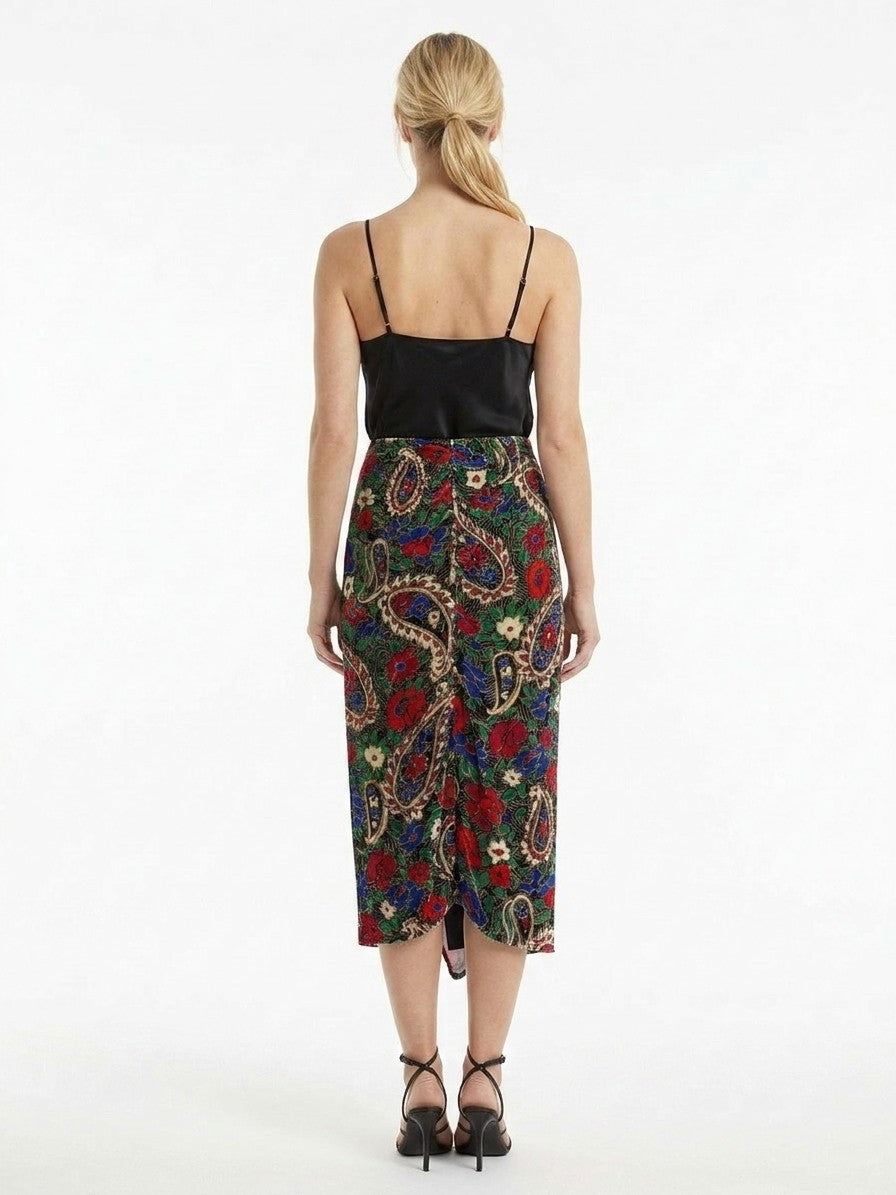 JU136021H036I60GR_model_back.jpg